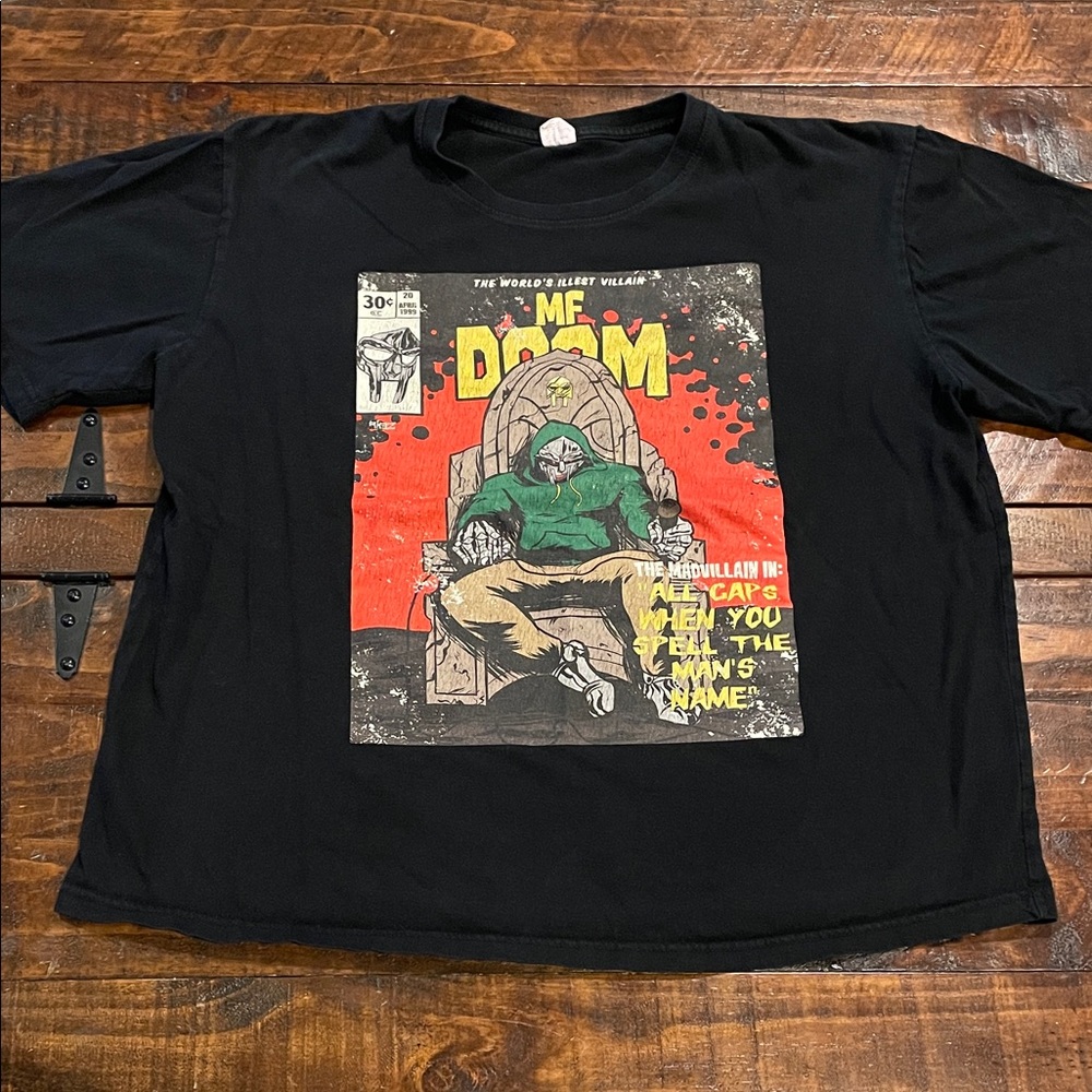 Graphic T-Shirt with Comic Print